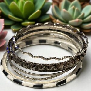 Pre Loved Silver and Black Bangle 7 Bracelet Set